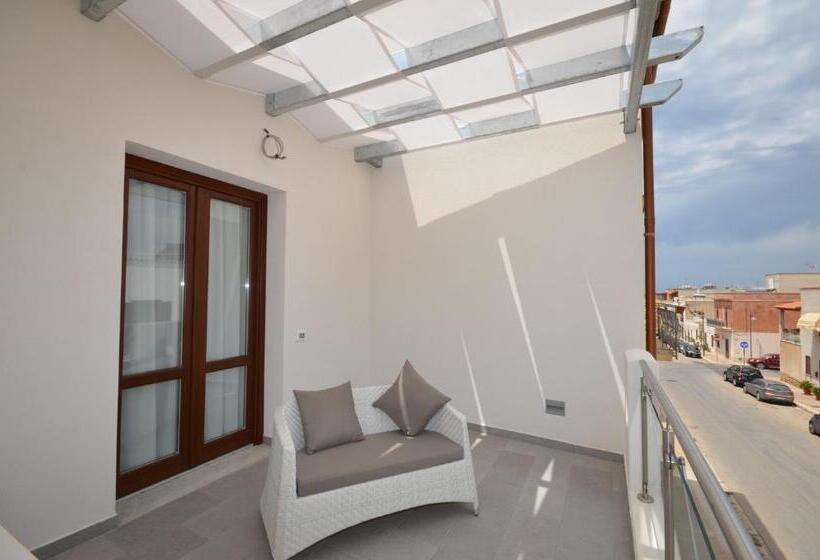 חדר סופריור לארבעה, Ciuri Di Mari