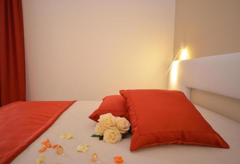 חדר אקזקיוטיב לשלושה, Ciuri Di Mari