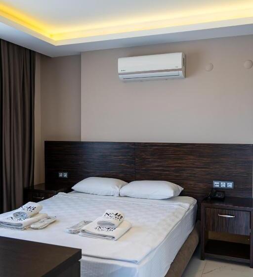 غرفة قياسية مطلّة علي حمام السباحة, No 48 Alaçatı