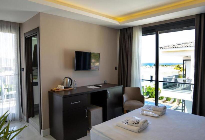 غرفة قياسية مطلّة علي حمام السباحة, No 48 Alaçatı