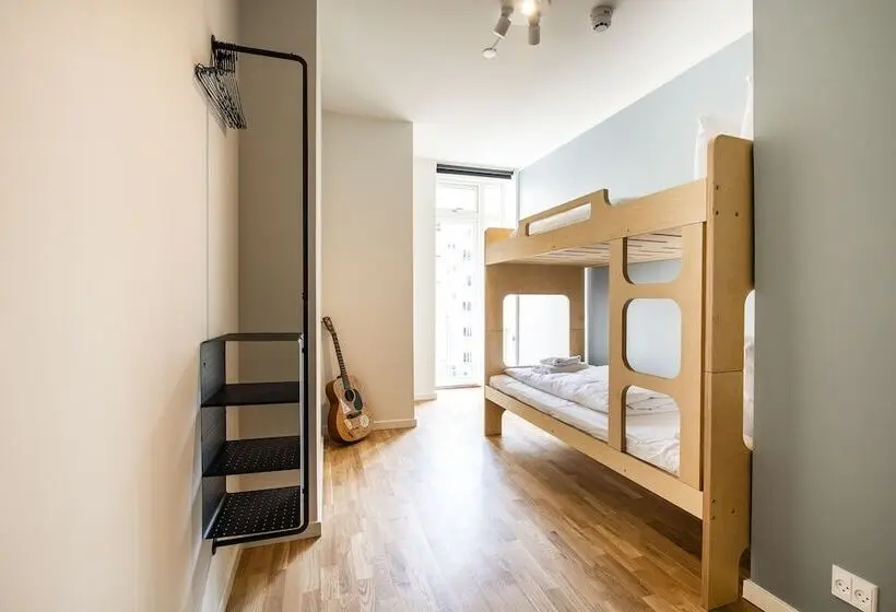 1 Bedroom Penthouse Apartment, The Lakes Apartments By Daniel&jacob S
