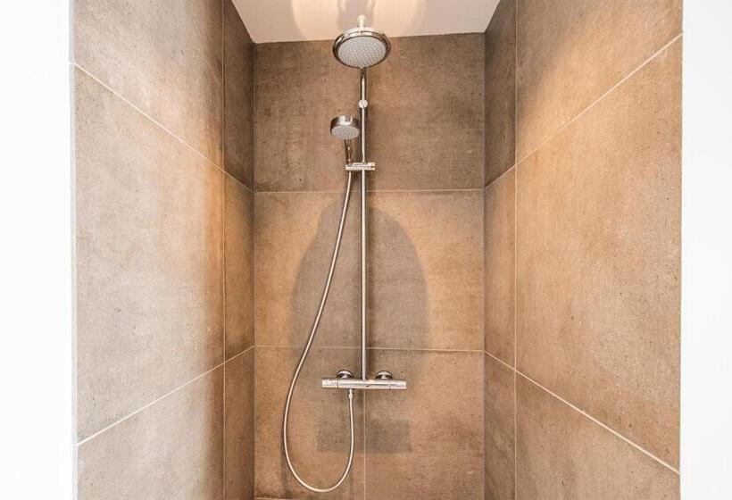 إستوديو قياسى, The Lakes Apartments By Daniel&jacob S