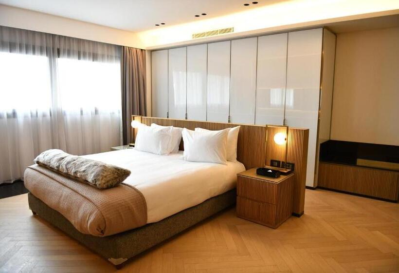 سوییت جونیور, Faqra Hills