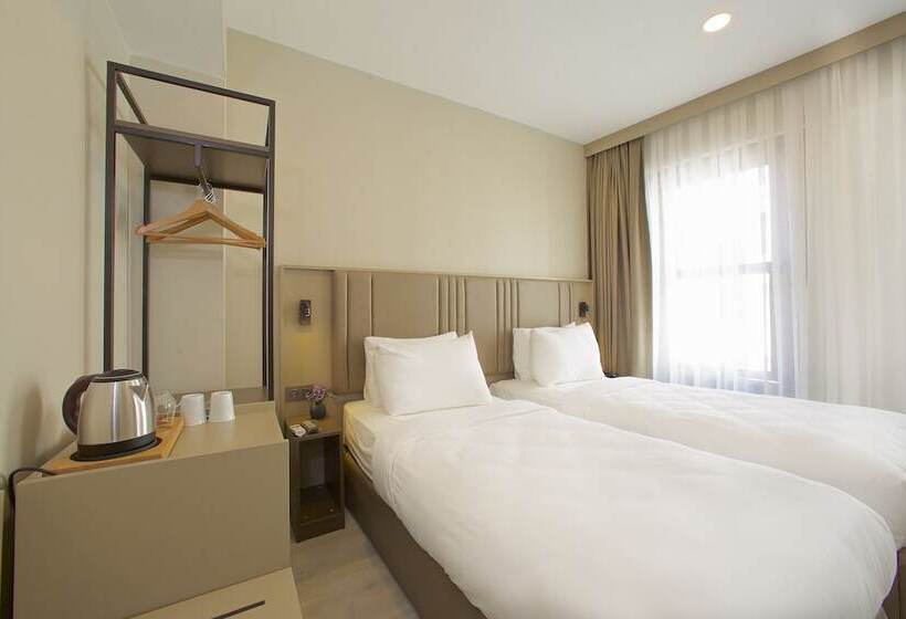 غرفة قياسية, Joy Taksim