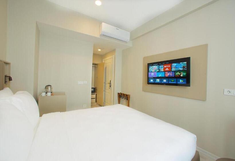 غرفة قياسية, Joy Taksim