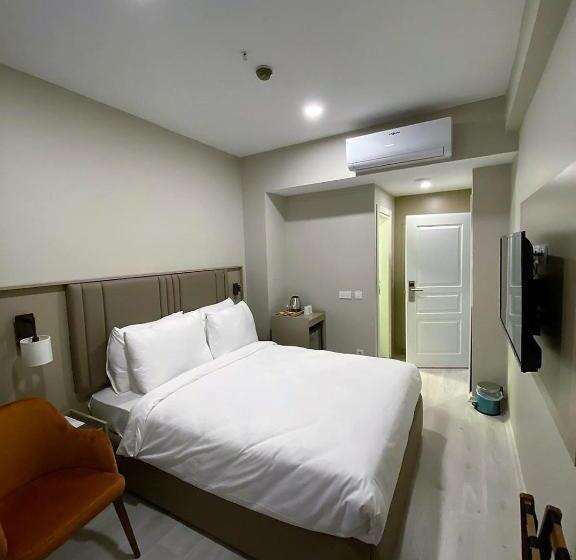 غرفة قياسية, Joy Taksim