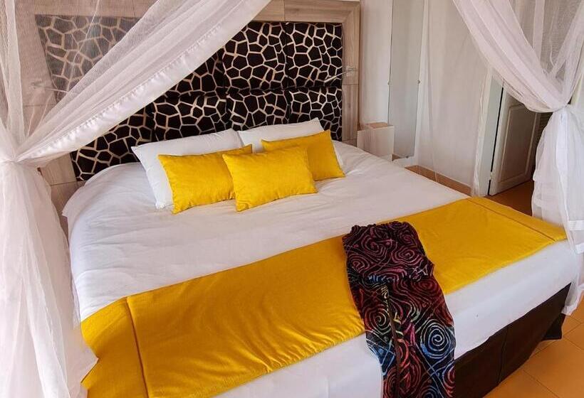 اتاق خانوادگی, Le Souimanga Bleu Saly