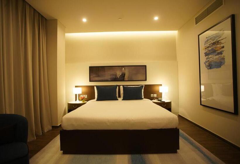 اتاق استاندارد با تخت بزرگ, C   Hotel And Suites Doha