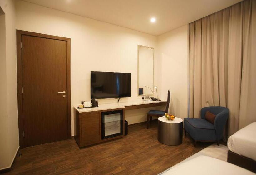 اتاق استاندارد با تخت بزرگ, C   Hotel And Suites Doha