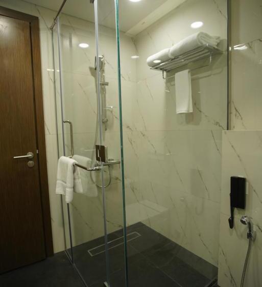 اتاق لوکس با تخت بزرگ, C   Hotel And Suites Doha