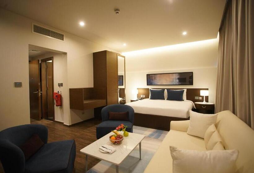 اتاق سوپریور با تخت بزرگ, C   Hotel And Suites Doha