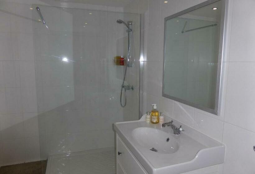 스탠다드 룸, Bedbreakfastbikespyrenees