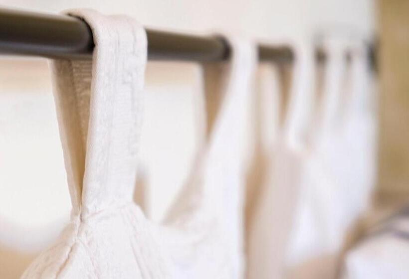 패밀리 룸, Les Gués Rivières