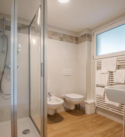 Family Suite, Vischi