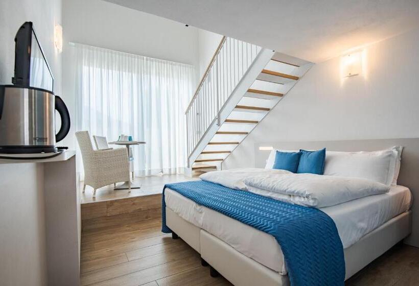 Family Suite, Vischi