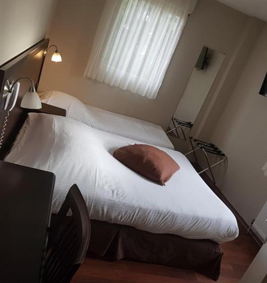 غرفة قياسية ثلاثية, Ambiance