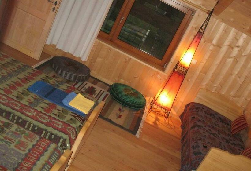 غرفة كومفورت ثلاثية, Bioagriturismo Vegan Campo Di Cielo