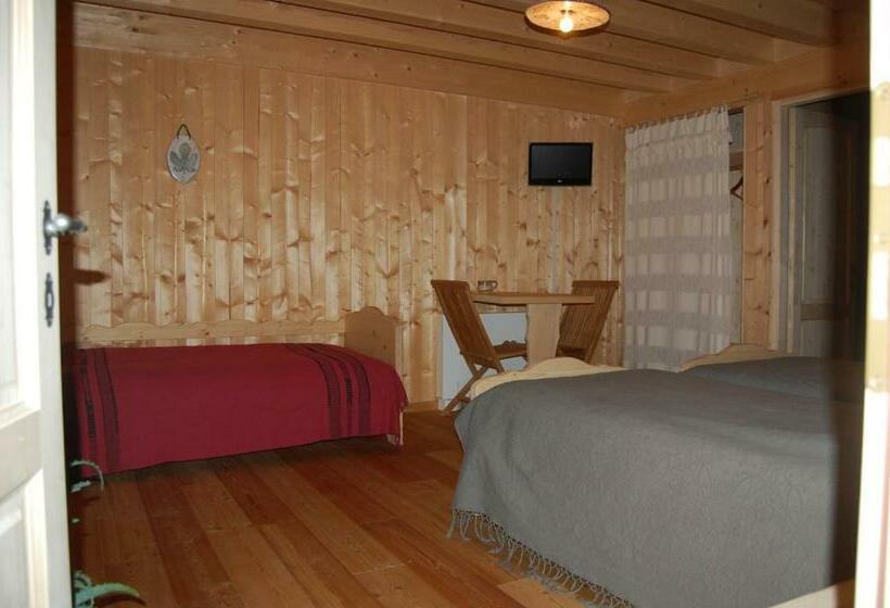 غرفة كومفورت ثلاثية, Bioagriturismo Vegan Campo Di Cielo