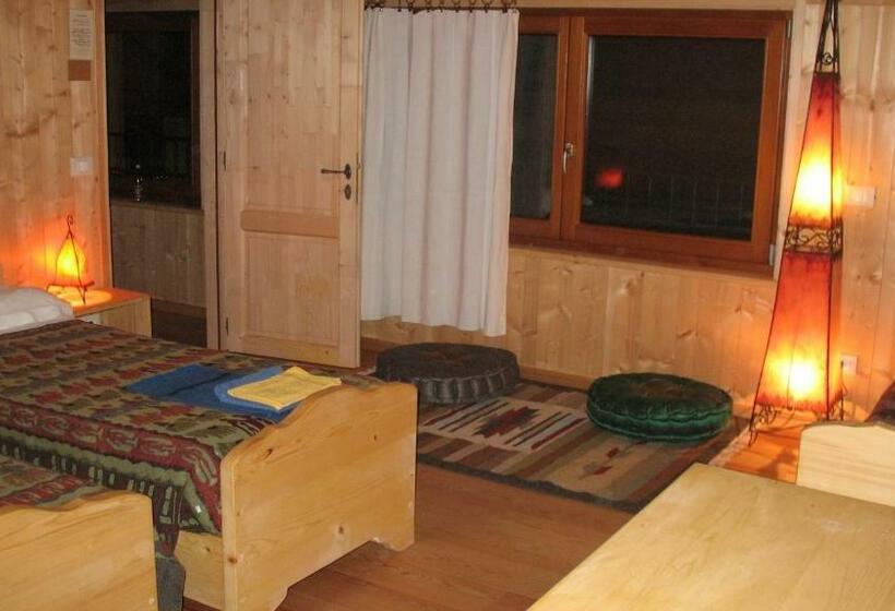 غرفة كومفورت ثلاثية, Bioagriturismo Vegan Campo Di Cielo