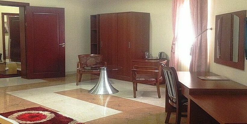 سوئیت خانواده 2 خوابه, Newton Park Hotels & Resort