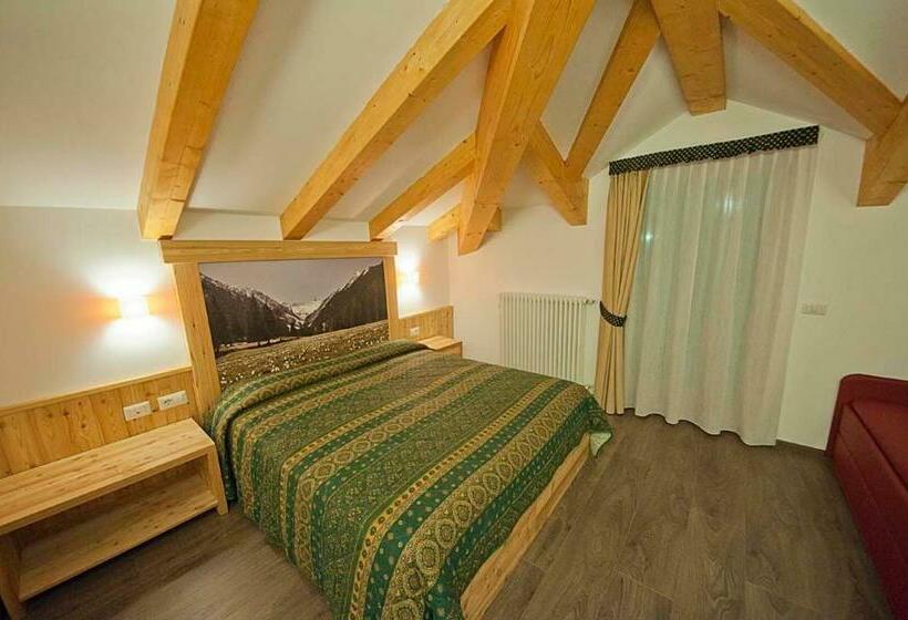 חדר סטנדרט לשלושה, Niagara