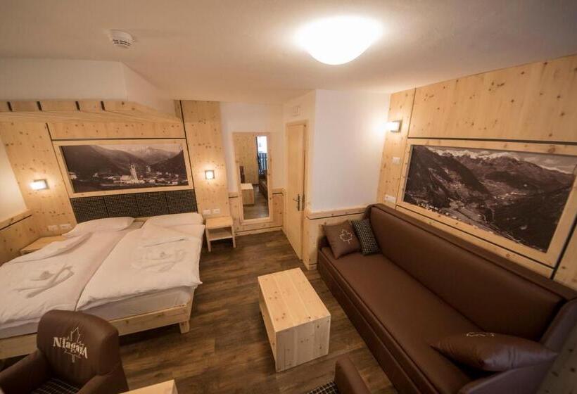 חדר סטנדרט לארבעה, Niagara