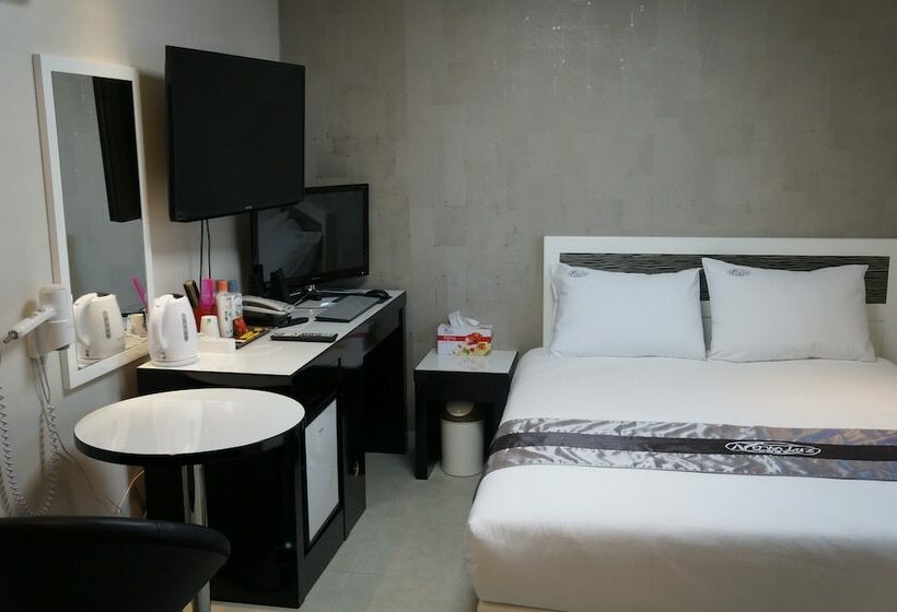 Quarto Estandar, Novaluz Tourist