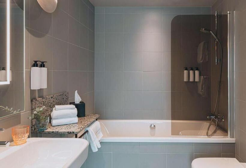 Полулюкс Кровать Кинг, Story Hotel Studio Malmo, Part Of Jdv By Hyatt
