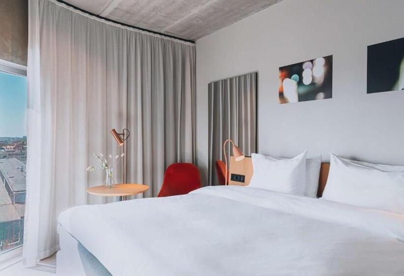 キングサイズベッドのスタンダードルーム, Story Hotel Studio Malmo, Part Of Jdv By Hyatt