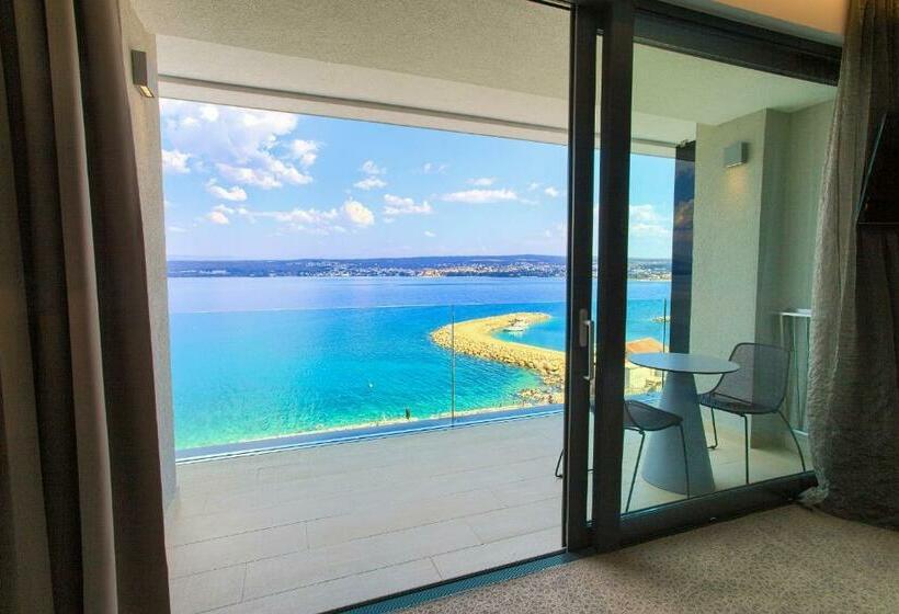 디럭스 테라스 룸 바다 전망, Villa Margaret