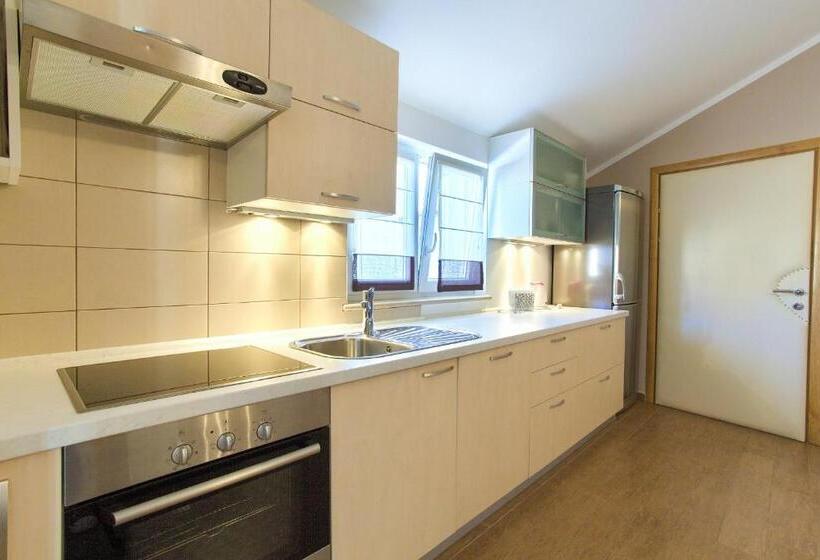 2 Bedroom Apartment Garden View, Villa Margaret