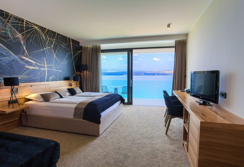 디럭스 테라스 룸 바다 전망, Villa Margaret