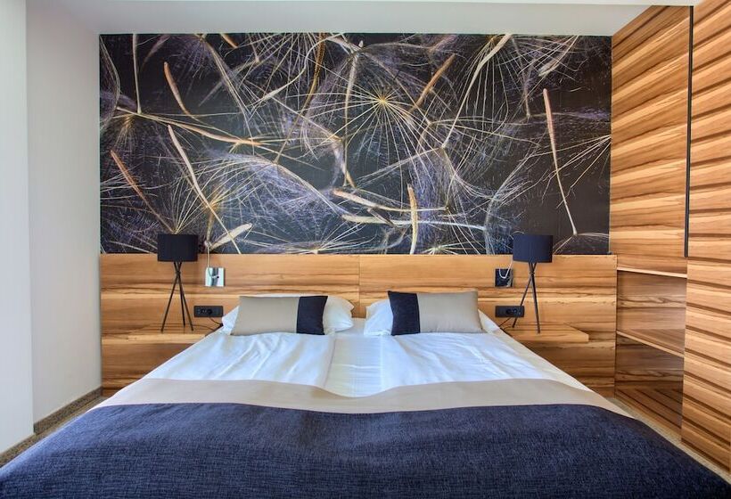 주니어 스위트 측면 바다 전망, Villa Margaret