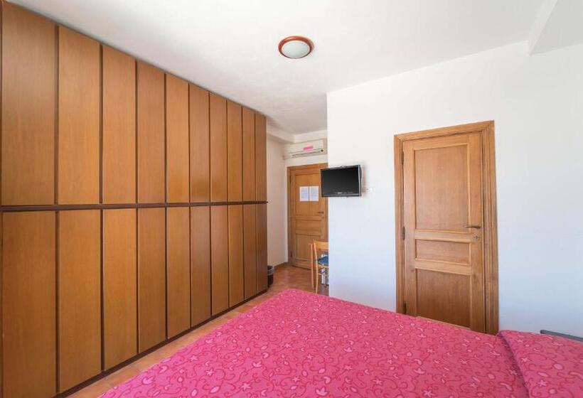 חדר סטנדרט נוף לים, L Aragosta