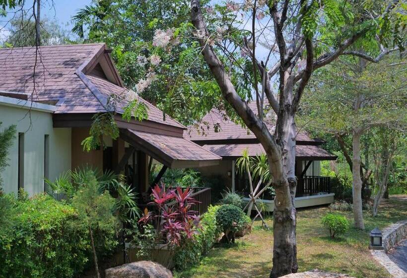 اتاق استاندارد با چشم‌انداز دریاچه, Victoria Cliff Hotel & Resort, Kawthaung