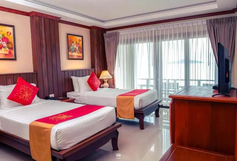 اتاق لوکس با چشم‌انداز دریا, Victoria Cliff Hotel & Resort, Kawthaung