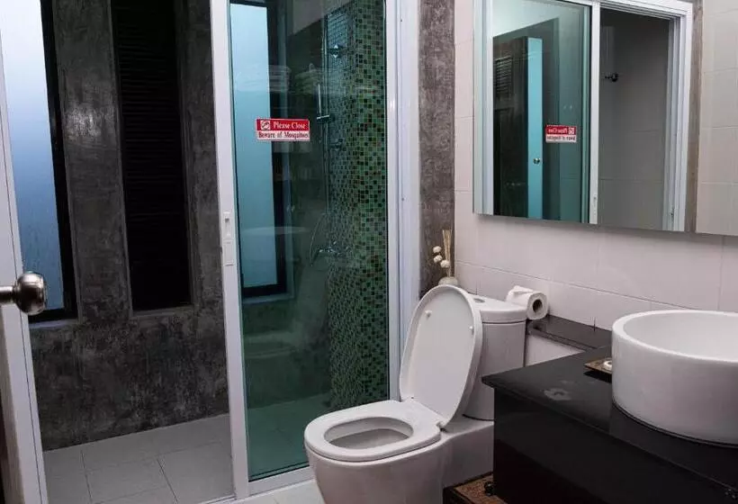 اتاق استاندارد با تخت بزرگ, Victoria Cliff Hotel & Resort, Kawthaung
