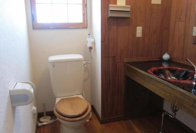 带共用浴室的标准房间, Kunsthaus