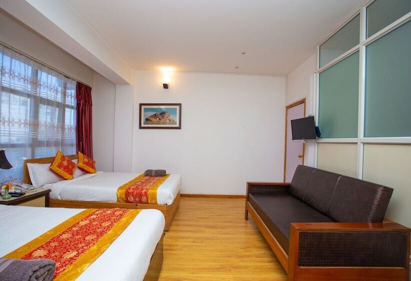 اتاق سوپریور, The Boudha Inn