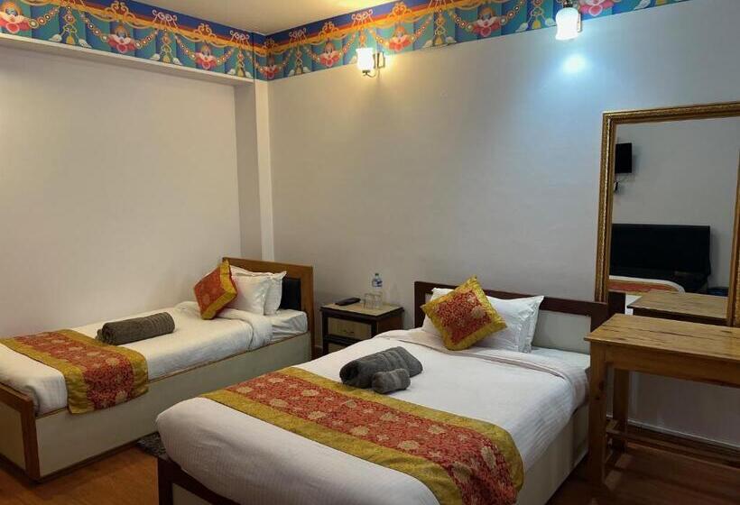 اتاق سوپریور, The Boudha Inn