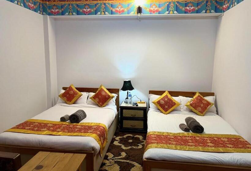 اتاق سوپریور, The Boudha Inn