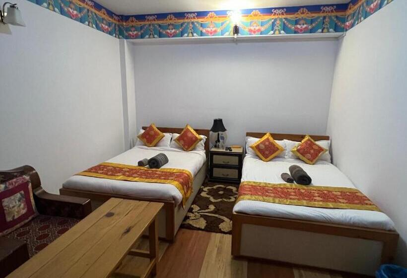 اتاق استاندارد, The Boudha Inn