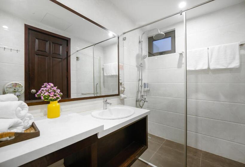 اتاق خانوادگی, Hoa Phong Airport Danang