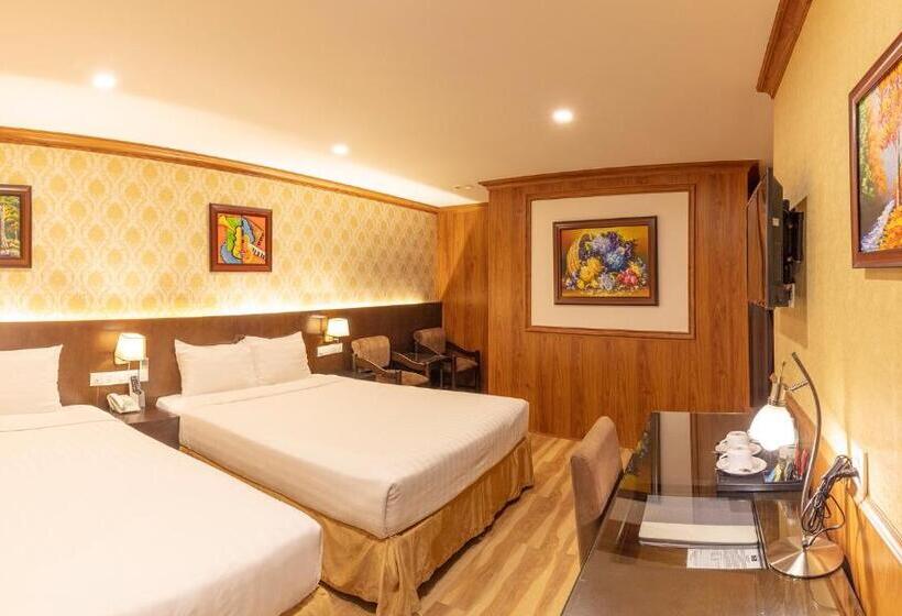 اتاق لوکس سه تخته, Kings Hotel Dalat