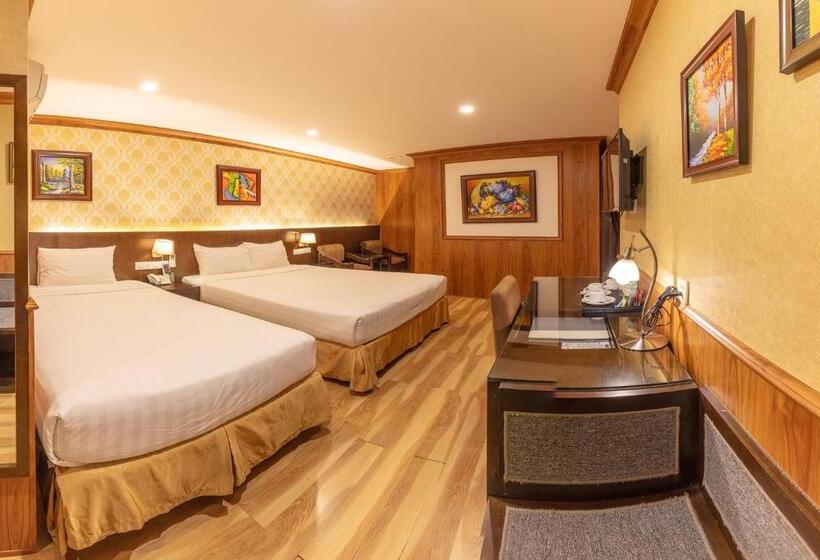 اتاق سوپریور با تخت بزرگ, Kings Hotel Dalat