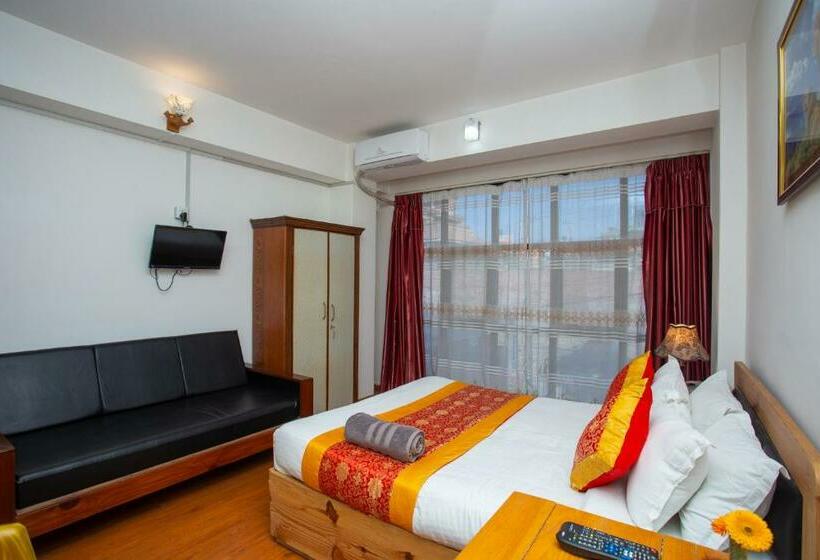 اتاق لوکس, The Boudha Inn