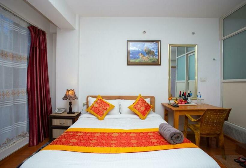 اتاق لوکس, The Boudha Inn