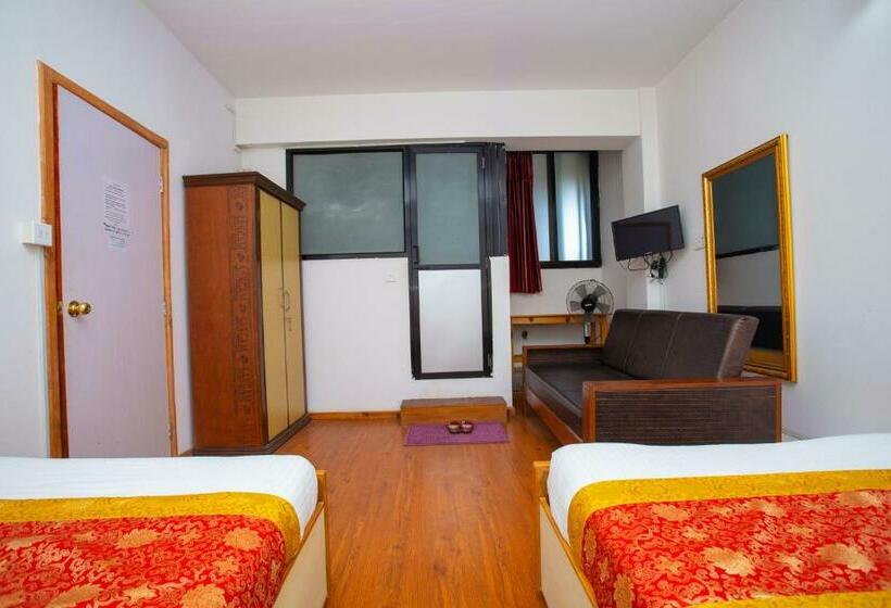 اتاق سوپریور, The Boudha Inn