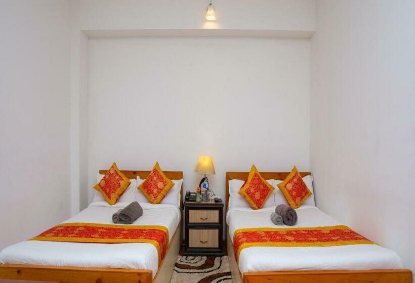 اتاق سوپریور, The Boudha Inn