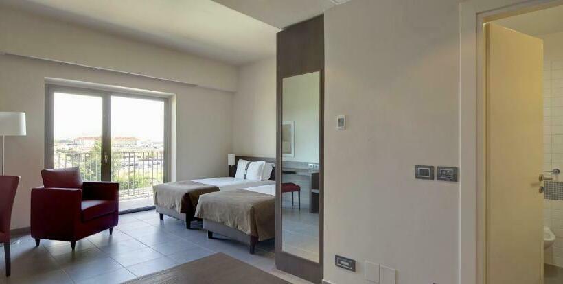 Номер Стандарт, Inn Naples Airport